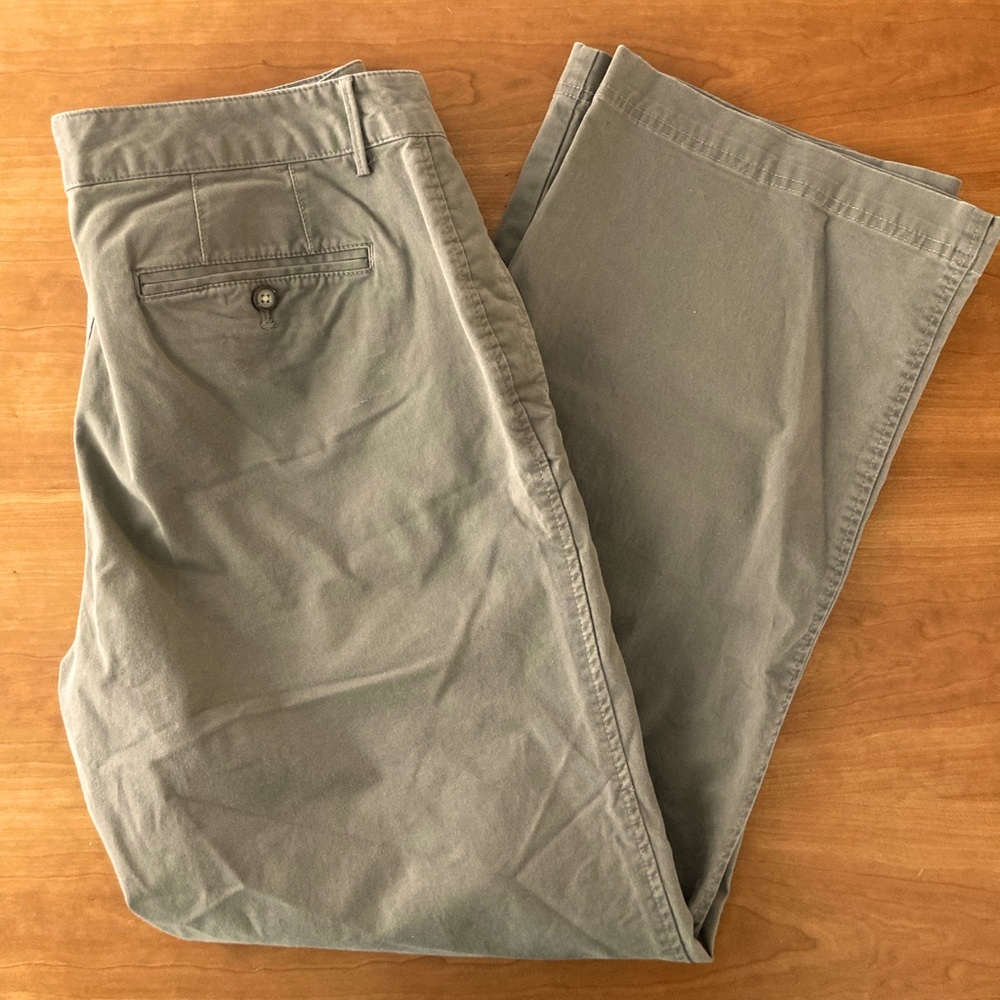 Eddie Bauer Women’s Slacks, Light Olive